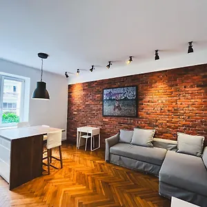 apartament-w-centrum-warsaw.warsawhotelspoland.com/